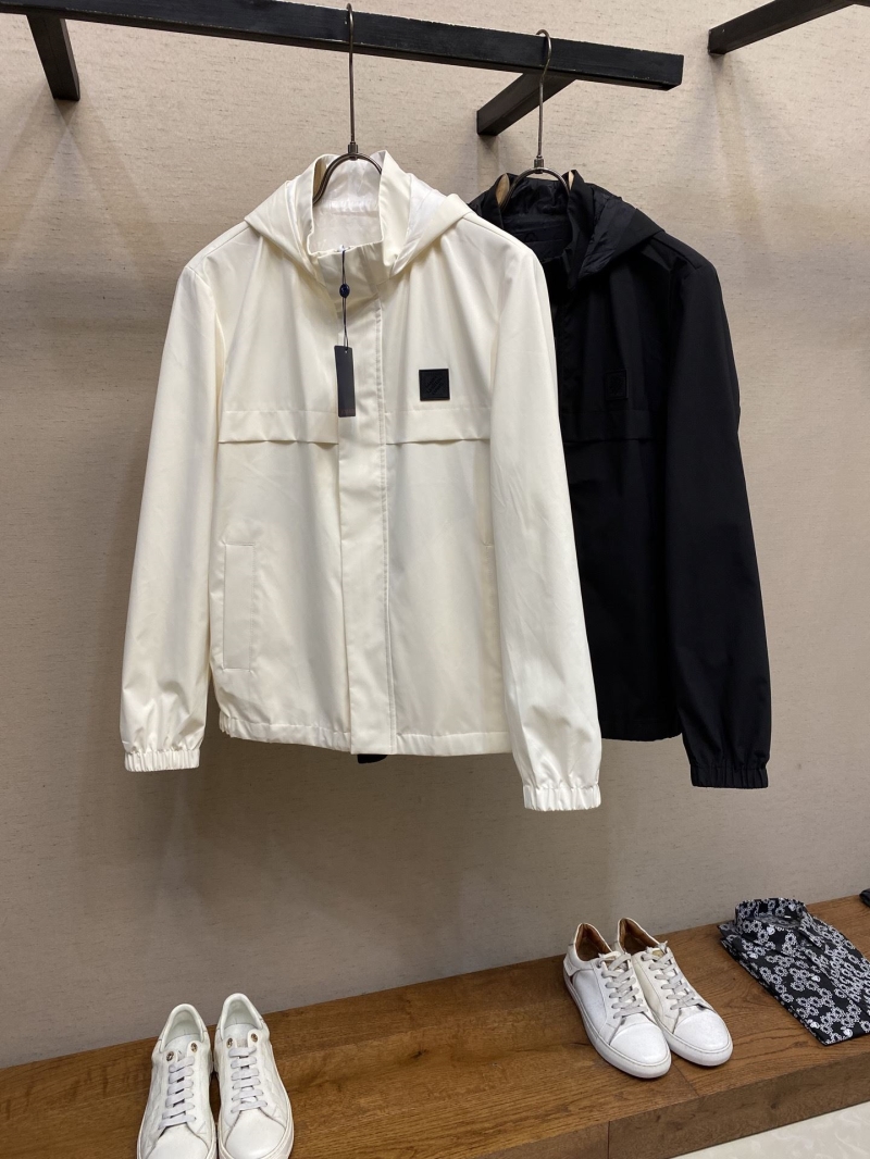 l0vis Vvtt0n outwear